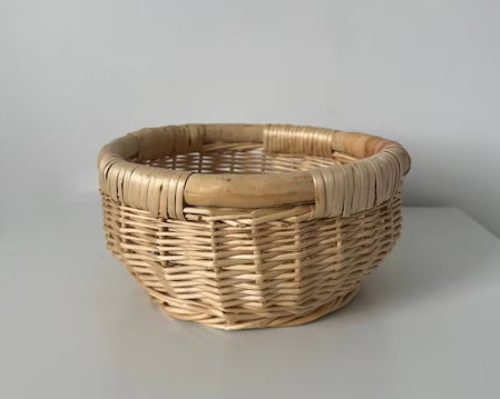 Why Does A Wicker Basket Have A Circular Rim?