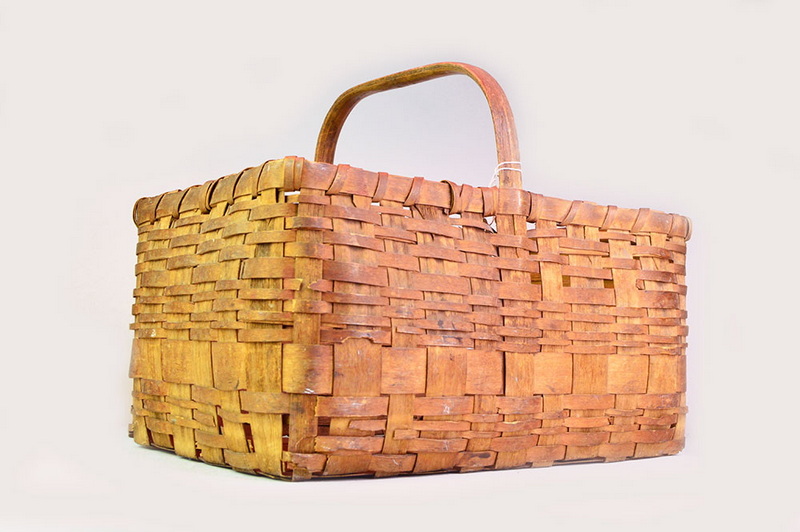 Why Should I Choose A Vintage Handmade Native American Basket with Wood Handle for My Home Why Should I Choose A Vintage Handmade Native American Basket with Wood Handle for My Home