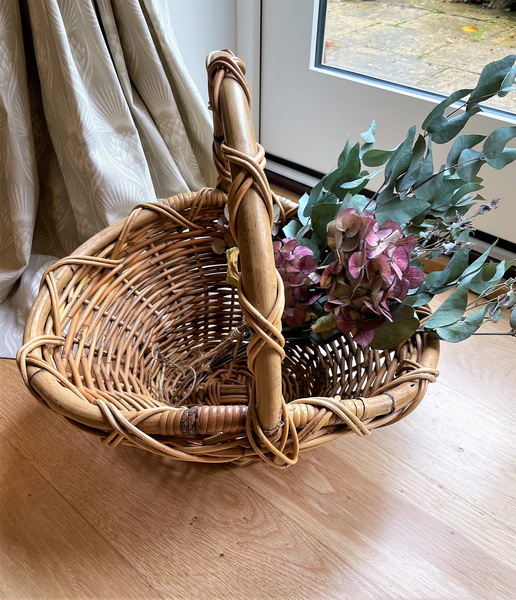 Stain Wicker Baskets_3 Stain Wicker Baskets_3