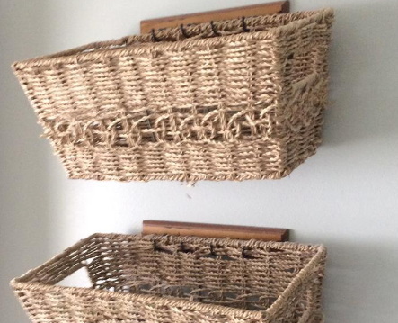 Hang Wicker Baskets To Bathroom Wall_2 Hang Wicker Baskets To Bathroom Wall_2