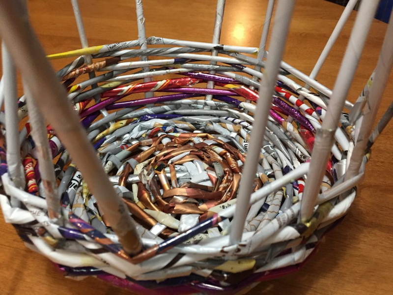 How To Weave A Basket with Plastic Strips?