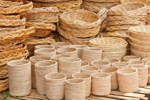 What Are Wicker Baskets Made From_2