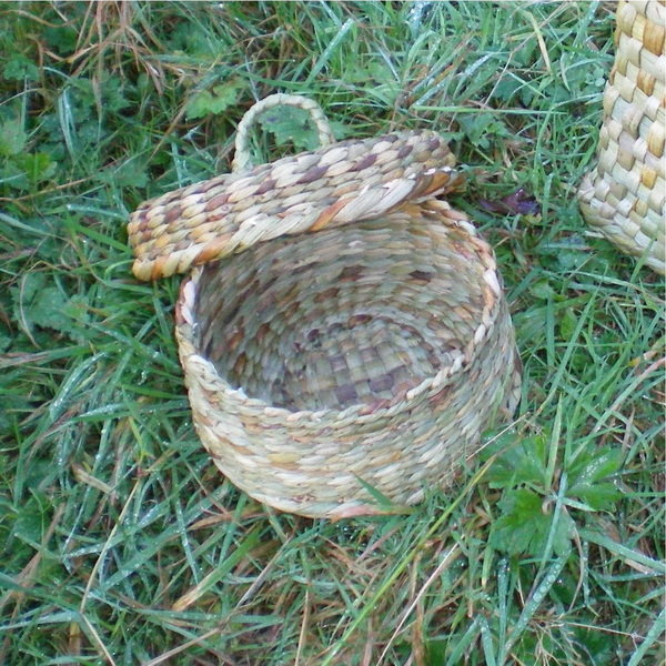 How To Weave A Rush Basket?