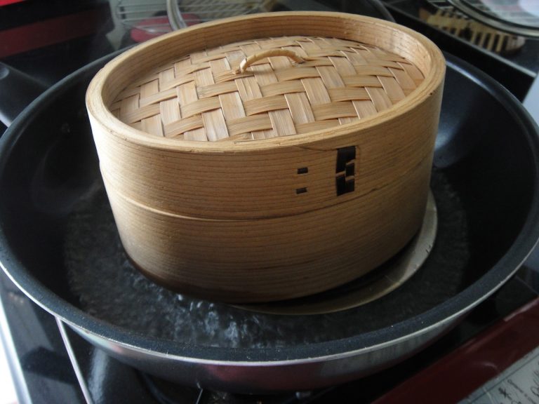 How To Use Bamboo Steamer Basket Video?