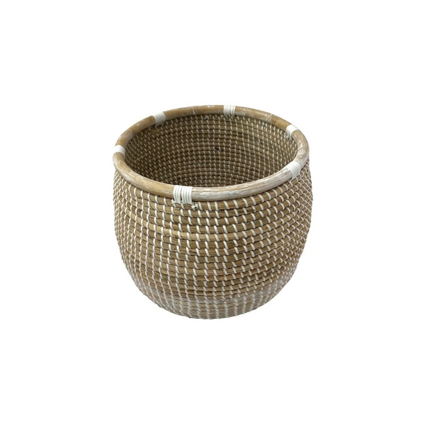 Circular Rim On A Wicker Basket]