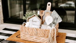 How Can A Handmade Craft Show Basket Display Be Both Functional And Stylish.jpg