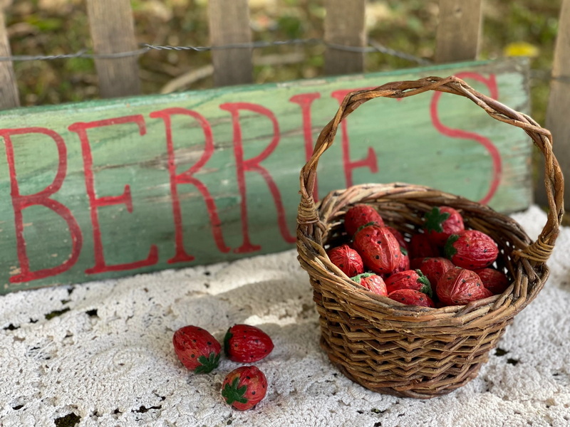 Basket with Strawberry
