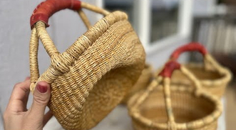 a round woven basket_3.jpg