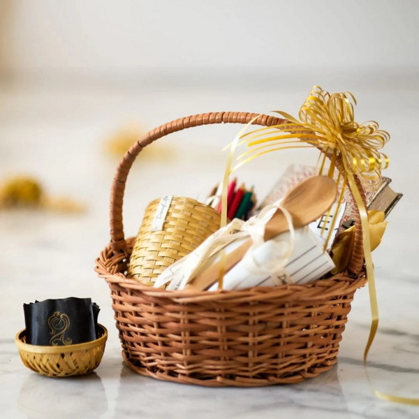 Can a Handmade Handy Basket Be Used as a Unique Gift Idea