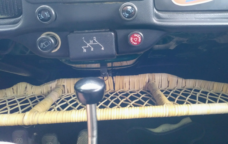 empi bug bamboo style tray-How To Install A Empi Bug Bamboo Style Tray-_5
