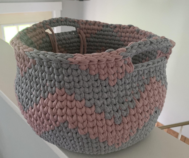 Shirt Round Yarn Basket