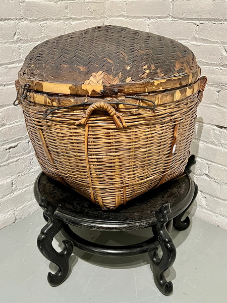 vintage bamboo basket_2