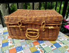 Wicker Picnic Basket_3.jpg