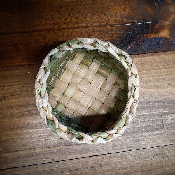 How To Weave A Cattail Basket?