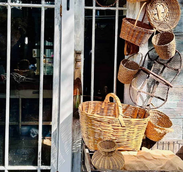 Put A Wicker Basket in Shedd for Storage_3