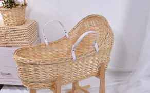 What Are The Key Features of A Moses Basket Handmade That Make It Stand Out.jpg
