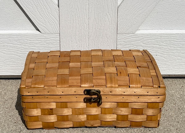 Cover A Wicker Basket with Fabric_3
