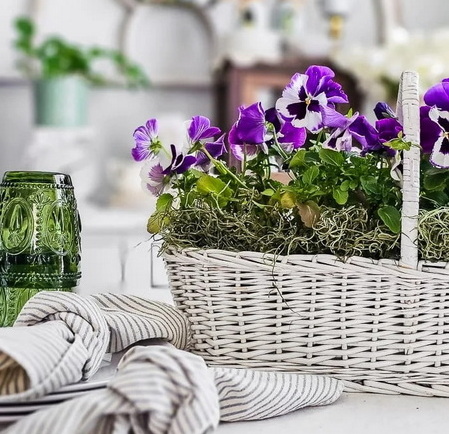 Plant Flowers in A Wicker Basket_3
