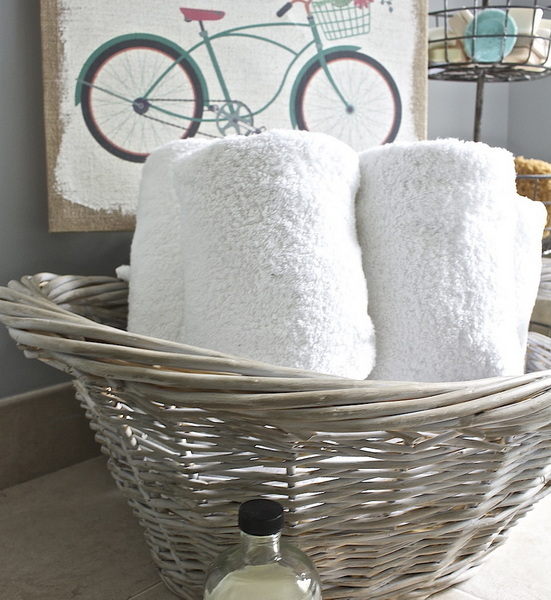 How To Grey Wash Wicker Baskets?