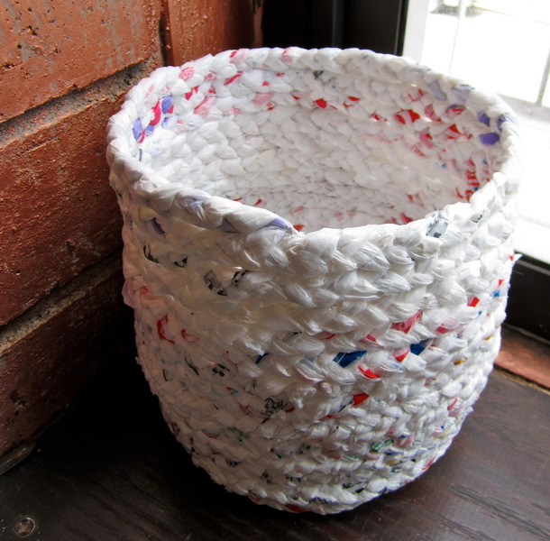 How To Weave A Plastic Bag Basket?