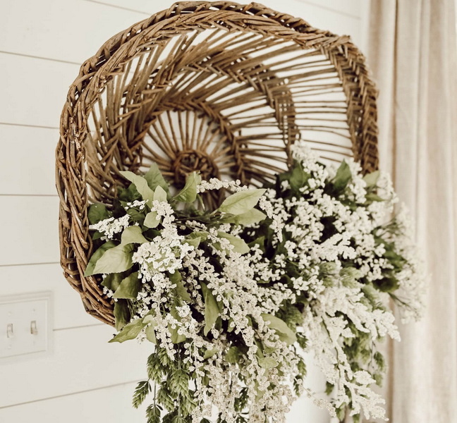 Flowers And Wire Wicker Basket_1