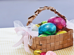 A Square Weave Easter Basket_2.jpg