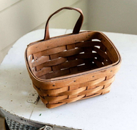 Clean Old Wicker Baskets_2.jpg