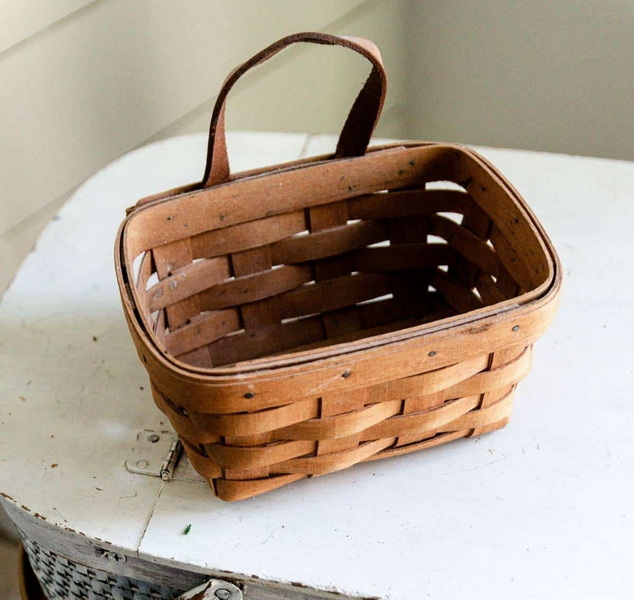 Clean Old Wicker Baskets_2