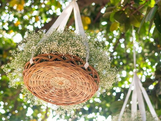 How To Decorate A Wicker Basket for A Wedding?